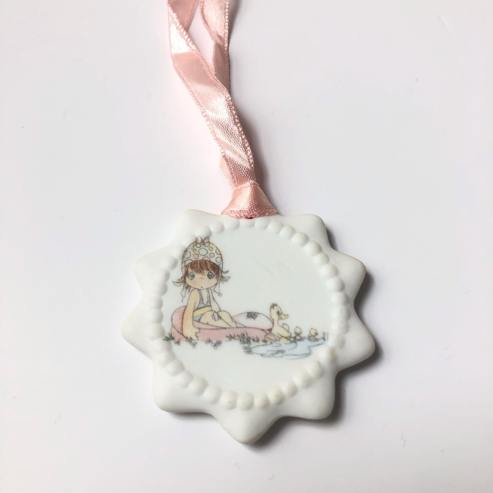 Precious Moments *August* Music Box and “August’ Disk - Picture 3 of 7